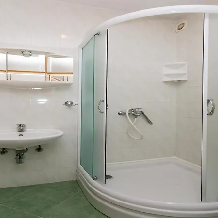 Old Town View- One Bedroom 2 Adults *